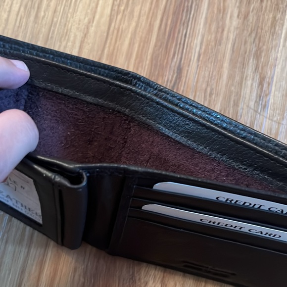 Deerfield Leathers Wallet - Picture 6 of 7